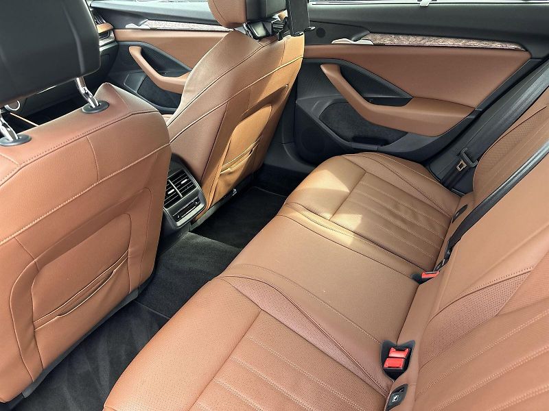 Škoda Superb (2024) Combi 2.0 TDI DSG L&K - fotka 8 z 33
