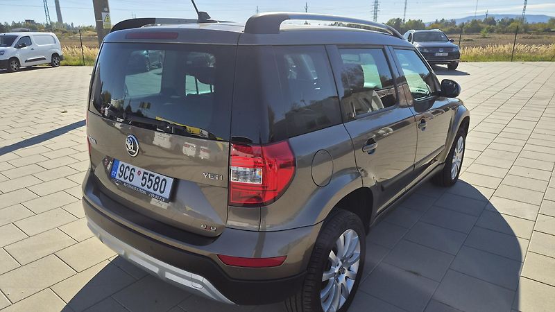 Škoda Yeti 2,0TDi 4x4 DSG 125KW TOP! - fotka 8 z 22