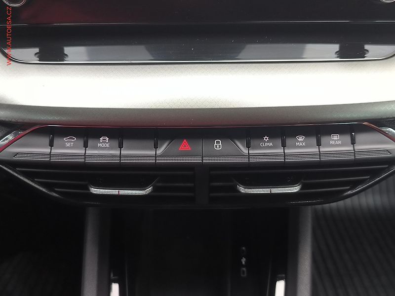Škoda Octavia (2020) 1.5 TSi, 2.maj,ČR, Ambition - fotka 17 z 26