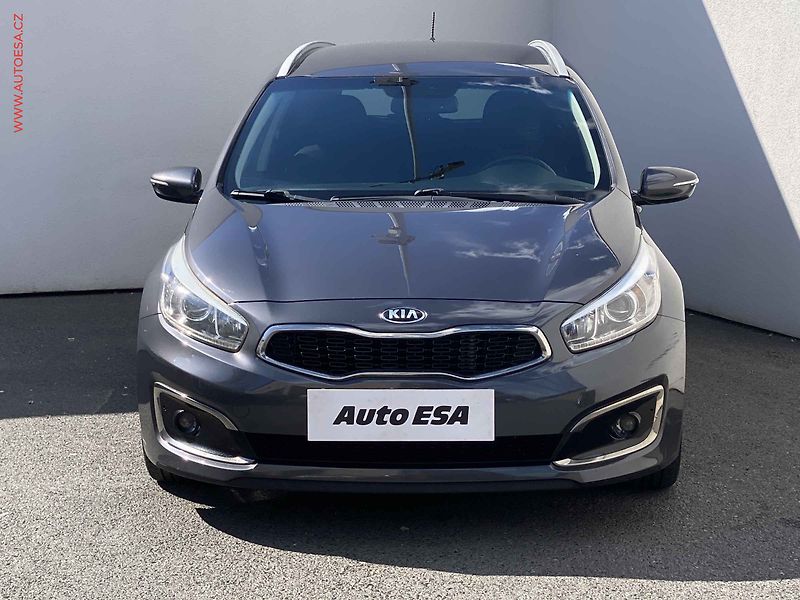Kia Ceed (2016) 1.6CRDi, ČR, Klima - fotka 2 z 17