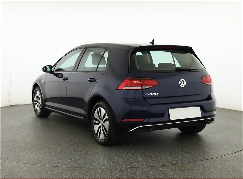 Volkswagen Golf (2021) 32 kWh - 37 Ah, SoH 94% - fotka 4 z 22