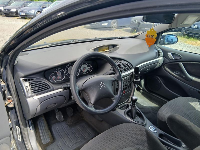 Citroën C5 2.0 HDI, klima - fotka 16 z 26