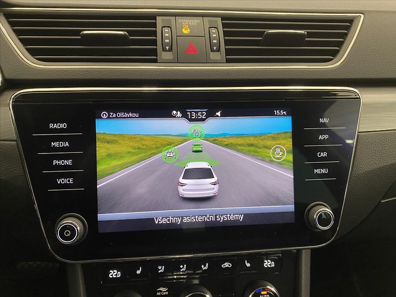 Škoda Superb 2,0 TDI 147kW DSG Style - fotka 13 z 29
