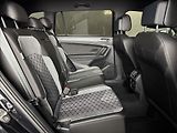 Volkswagen Tiguan Allspace 2,0 TDi  DSG 4x4 R-Line Matrix - náhled 13