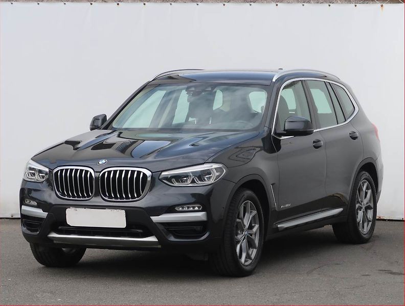 BMW X3 (2018) xLine xDrive20d, 4X4, Automat - fotka 2 z 23