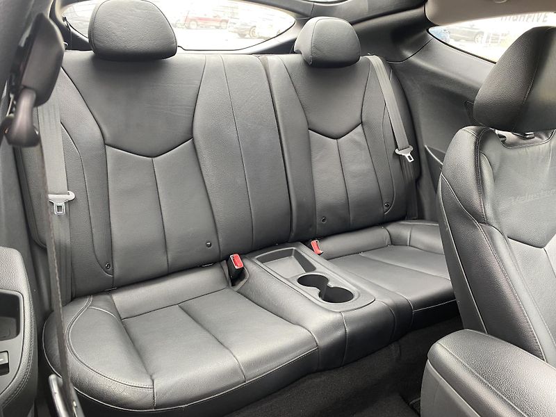 Hyundai Veloster 1.6i,PRÉMIUM, AUTOMAT,PLNÁ VÝB - fotka 32 z 47