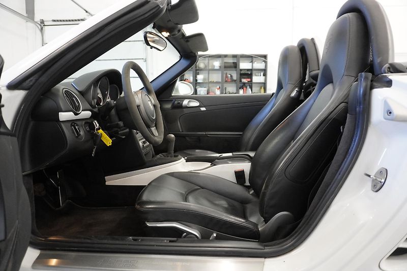 Porsche Boxster 3.4l LIMITED EDITION 1/500 - fotka 19 z 39