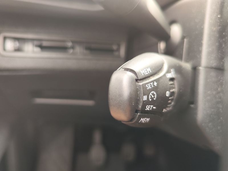 Peugeot 5008 1.5 HDI/96kW Servisováno - fotka 26 z 29