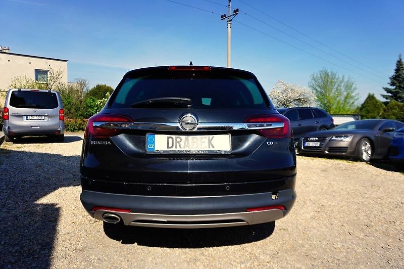 Opel Insignia (2016) COUNTRY 2,0 CDTI 125 kW - fotka 6 z 39