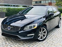 Volvo V60 2.0D 5VÁLEC AUT SERVISKA TAŽNÉ - fotografie inzerátu
