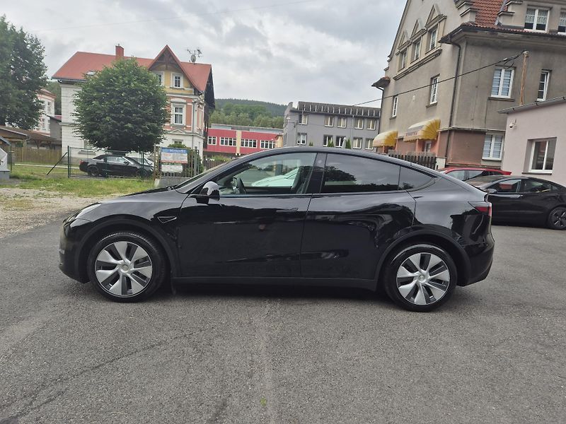 Tesla Model Y LONG RANGE DUAL MOTOR TZ 89 % - fotka 6 z 48