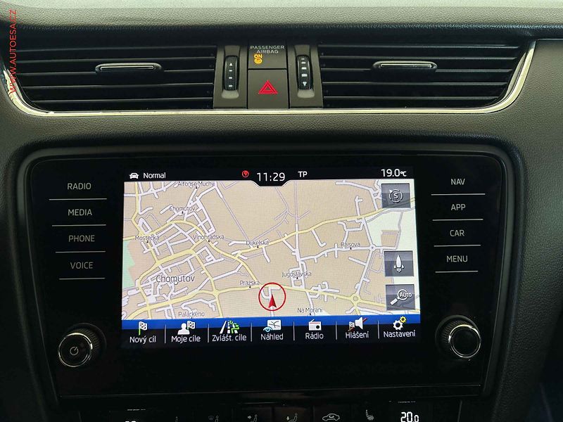 Škoda Octavia (2018) 2.0 TDI, ČR, DSG, STK5/28 - fotka 11 z 16