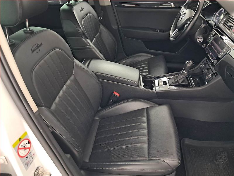 Škoda Superb (2017) Laurin&Klement 2.0 TDI 4x4 - fotka 9 z 24
