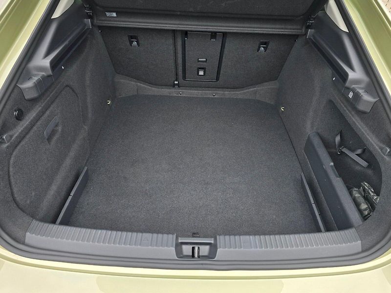 Škoda Superb (2024) 2,0TDI 110KW DSG SELECTION - fotka 27 z 33