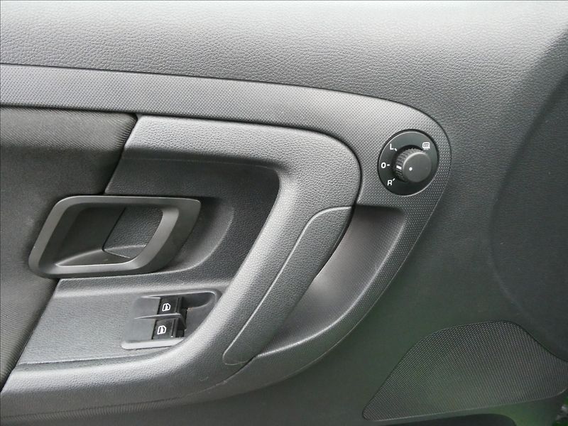 Škoda Fabia 1,2 TSi 63kW po servise,klima - fotka 26 z 36