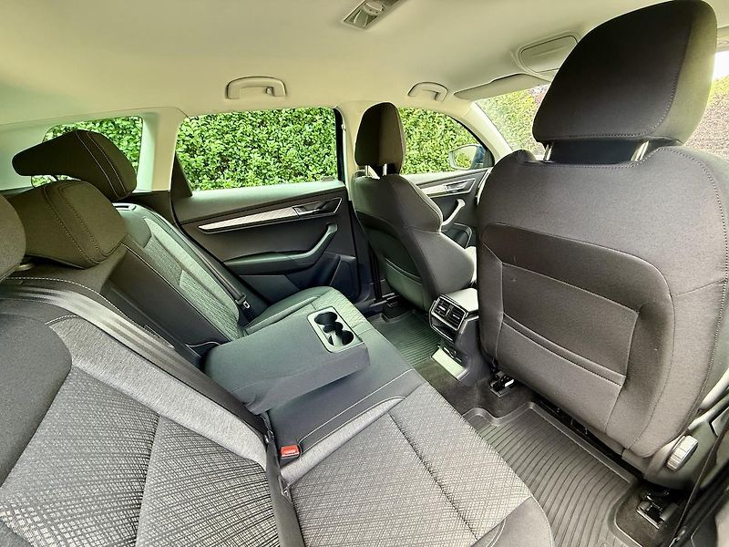 Škoda Karoq (2022) 2.0TDi STYLE KAMERA,TAŽNÉ,ČR - fotka 10 z 19
