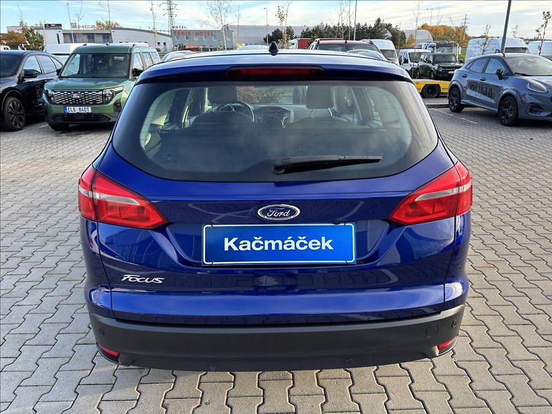 Ford Focus 1,5 TDCI 88kW Titanium - fotka 4 z 38