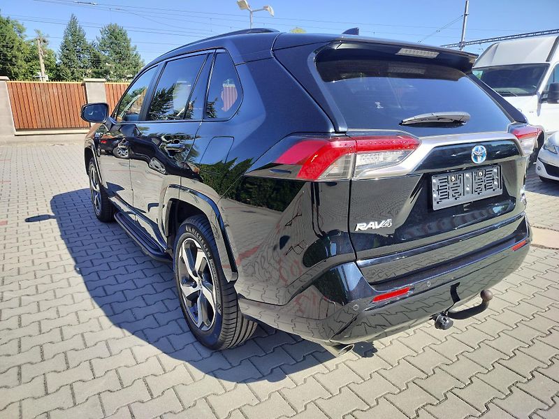Toyota RAV4 2.5 4x4, plug in hybrid - fotka 5 z 29