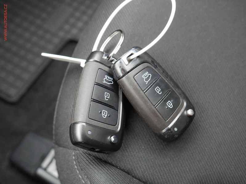 Hyundai Tucson (2023) 1.6 T-GDi, 1.maj,ČR, servis - fotka 17 z 17
