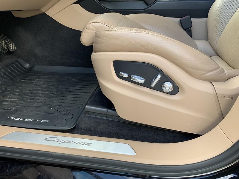 Porsche Cayenne (2019) 3.0i, 250KW, VZDUCH, ZÁRUKA - fotka 25 z 25