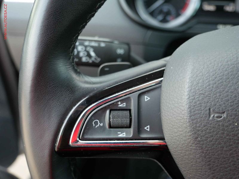 Škoda Octavia (2017) 1.4 TSi, Drive, DSG, LED, - fotka 12 z 28