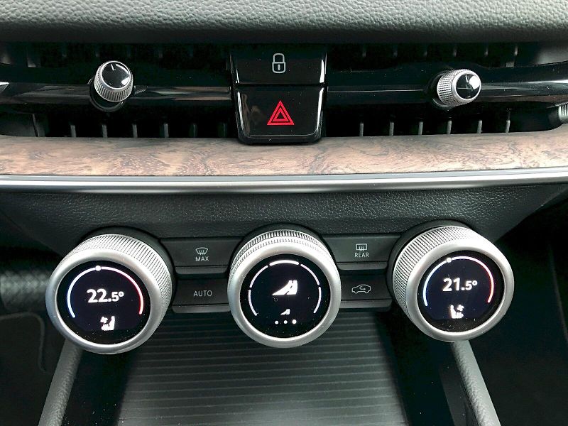 Škoda Superb (2024) COMBI 2.0 TDI - 142 KW, L&K, A - fotka 12 z 28