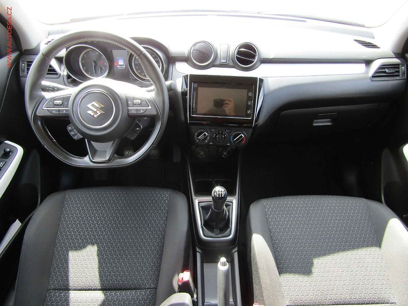 Suzuki Swift (2024) 1.2i, 1.maj,ČR, v tovární - fotka 8 z 18
