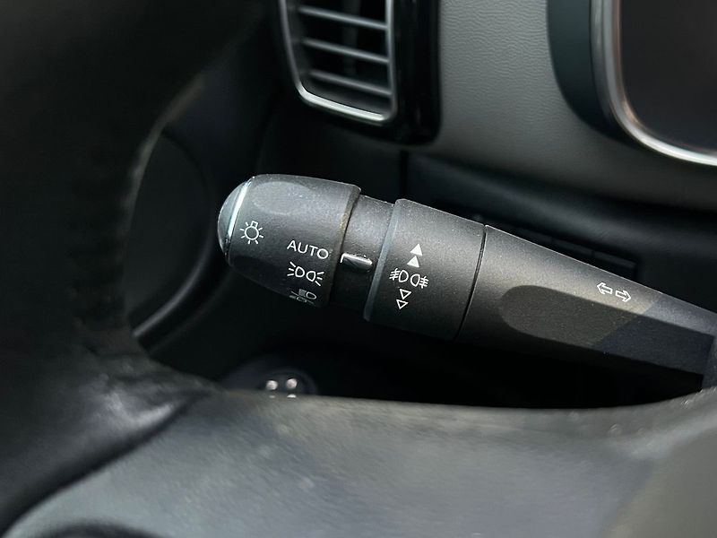 Citroën C5 Aircross (2019) 1.2 PureTech 96kW SHINE - fotka 25 z 49