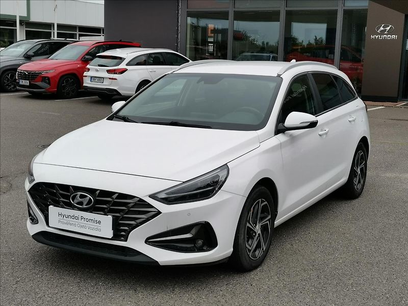 Hyundai i30 1,0 T-GDI Smart kombi - fotka 2 z 20