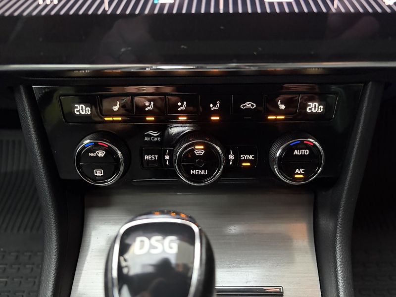 Škoda Superb (2020) Style 2.0 TDI DSG - fotka 26 z 28