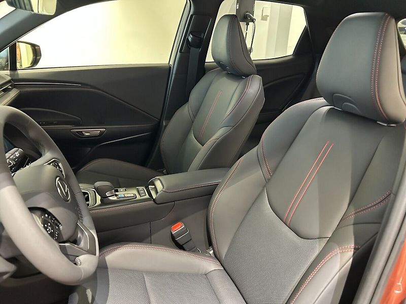 Lexus LBX 1,5L HEV EMOTION TECH - fotka 8 z 9