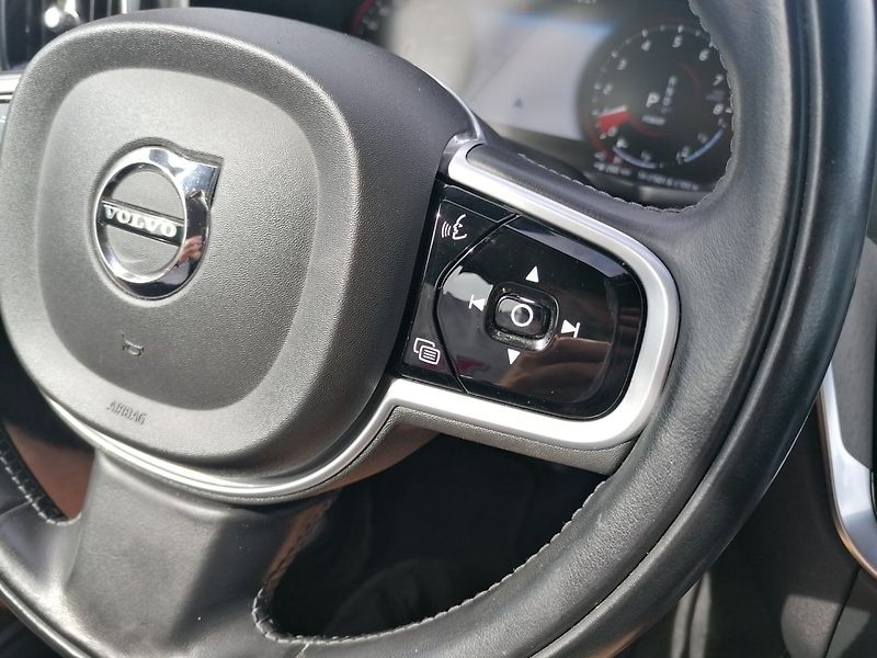 Volvo V60 (2020) 2.0 T6 AWD PHEV INSCRIPTION - fotka 23 z 42