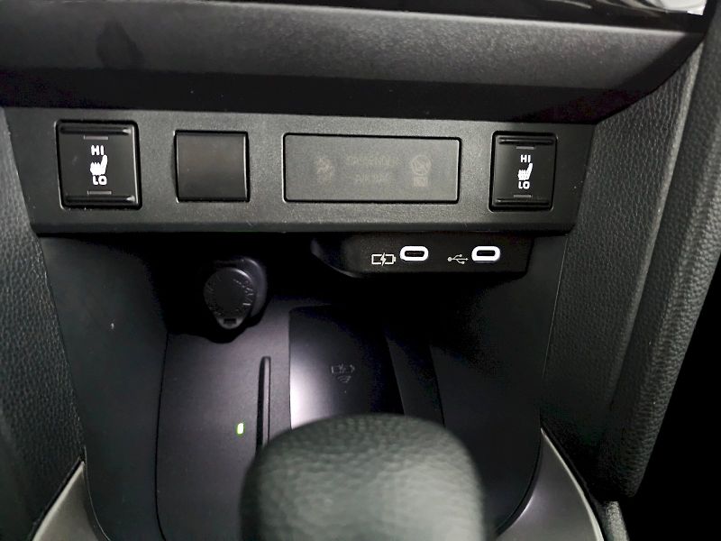 Toyota Yaris Cross (2025) 1.5HEV 130k EXECUTIVE - fotka 19 z 29