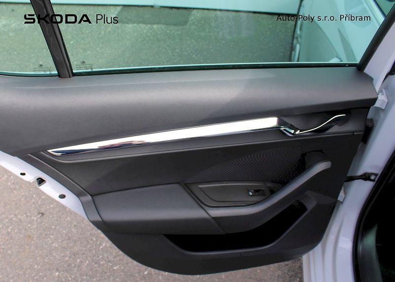 Škoda Octavia (2024) Style 1.5TSI / 110kW 7°DSG - fotka 18 z 23