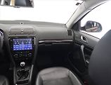 Škoda Octavia (2010) Laurin&Klement 2.0 TDI - náhled 8