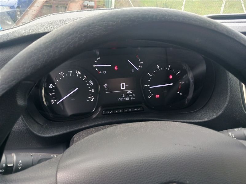 Opel Vivaro 2,0 L2 LONG, KAMERA - fotka 9 z 17