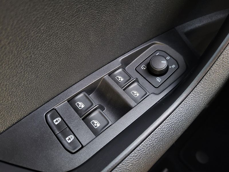 Škoda Karoq 2.0 TDi 110kW DSG 4x4 STYLE+ - fotka 20 z 49