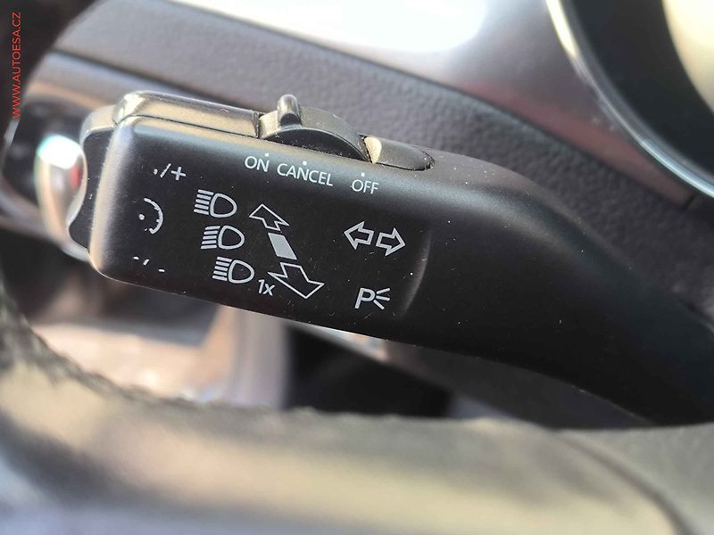 Škoda Superb (2013) 2.0 TDi 4x4, ČR, Bixen, navi - fotka 16 z 19