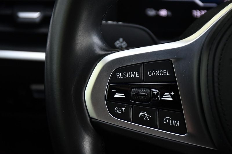 BMW i4 eDrive40 M-SPORT H/K 1M - fotka 23 z 42