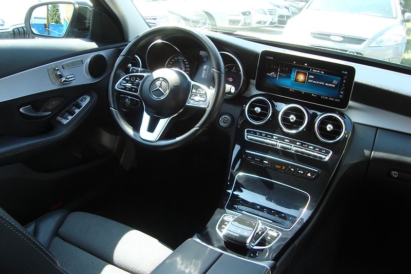 Mercedes-Benz Třídy C (2021) 220D,143kW, Exclusivce,S.kniha - fotka 48 z 92
