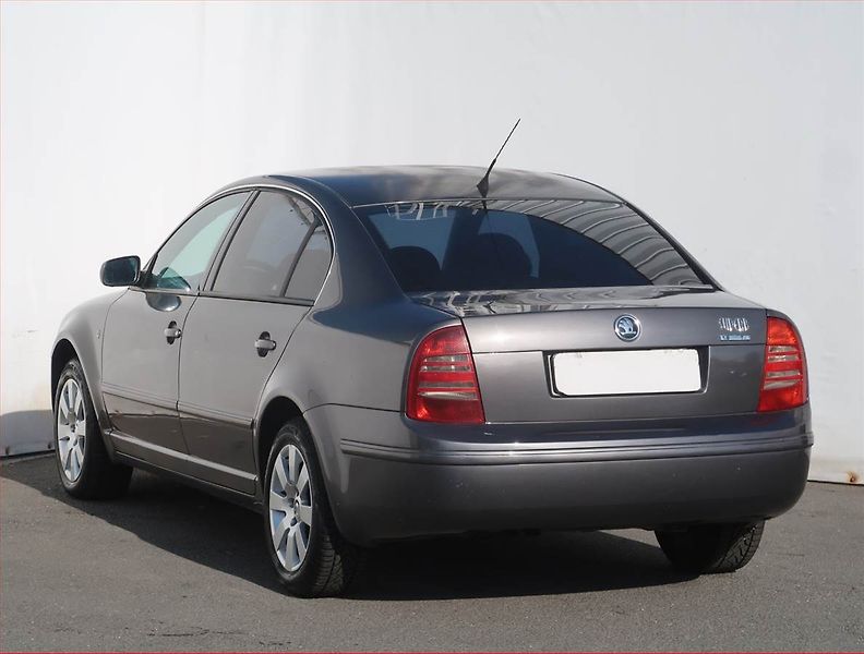 Škoda Superb (2003) Comfort 1.9 TDI, nová STK - fotka 4 z 18