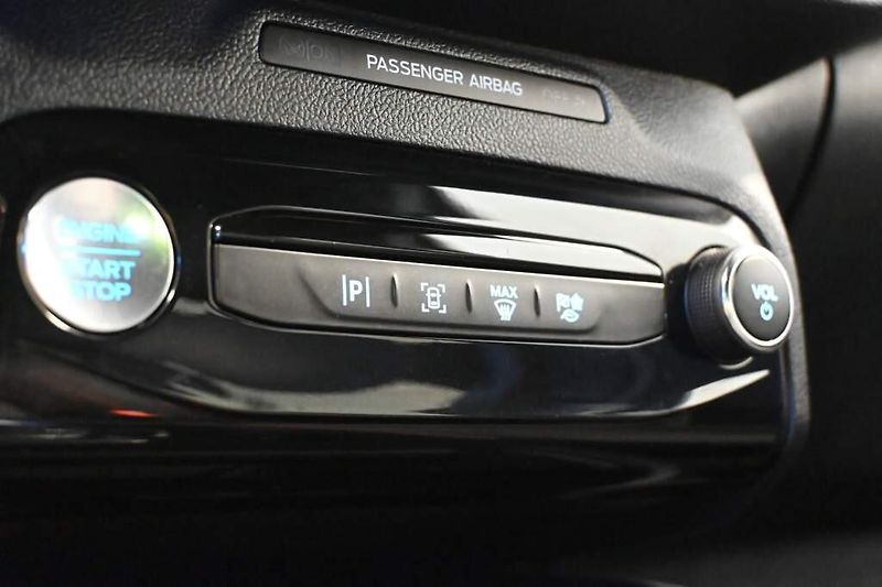 Ford Kuga (2025) 2.5 ST-LINE X 4x4 FHEV LED Taž - fotka 23 z 37