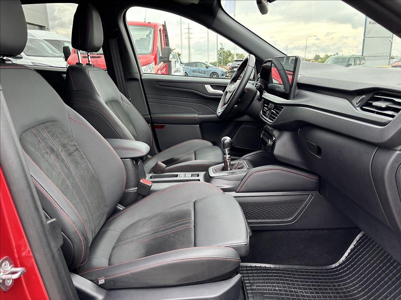 Ford Kuga 1,5 EcoBoost 111kW ST-Line X - fotka 21 z 40