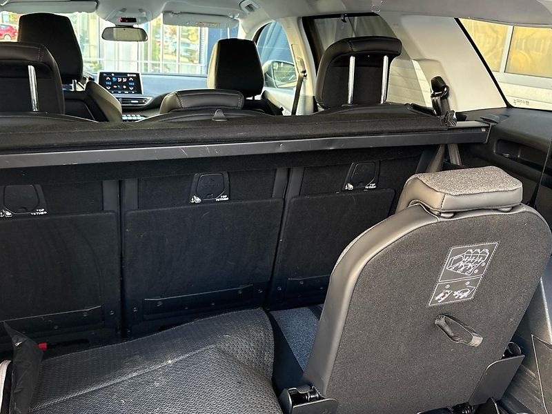 Peugeot 5008 (2018) AllurePack 1.6 THP EAT6 - fotka 26 z 57