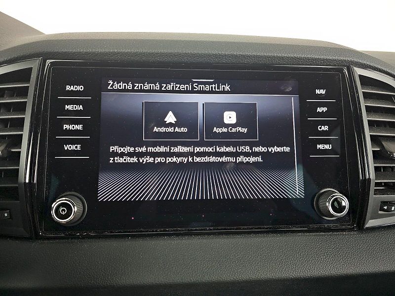 Škoda Karoq (2025) 1.5TSi 110kW SPORTLINE TAŽNÉ - fotka 14 z 30