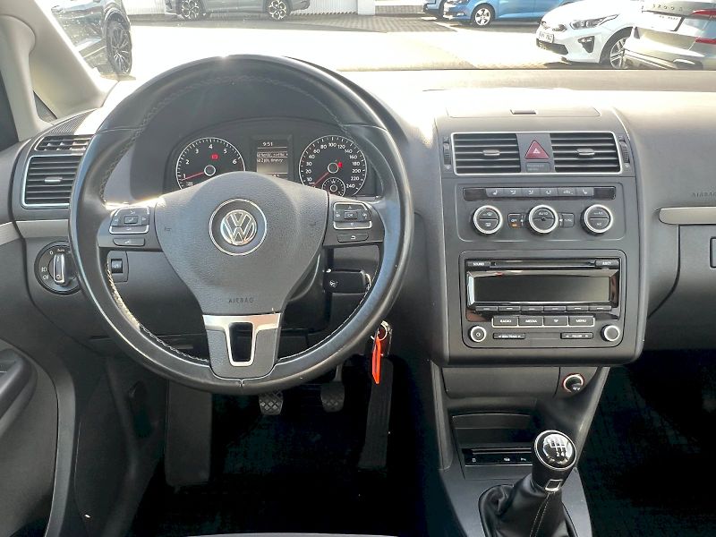 Volkswagen Touran (2013) Comfortline 1.4 TSI 103 kW 6°m - fotka 21 z 30