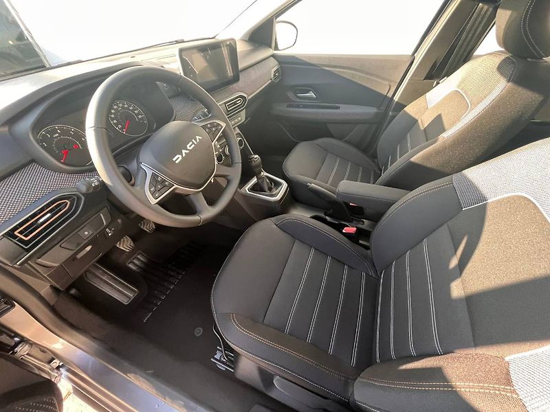 Dacia Sandero (2025) 1.0 TCe 67 kW Stepway - fotka 8 z 20