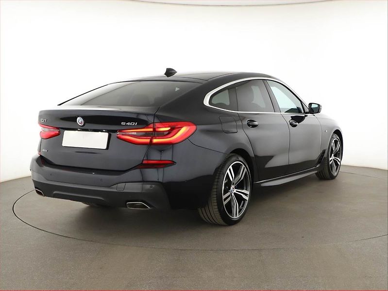 BMW Řada 6 (2022) 640i xDrive GT - fotka 5 z 20