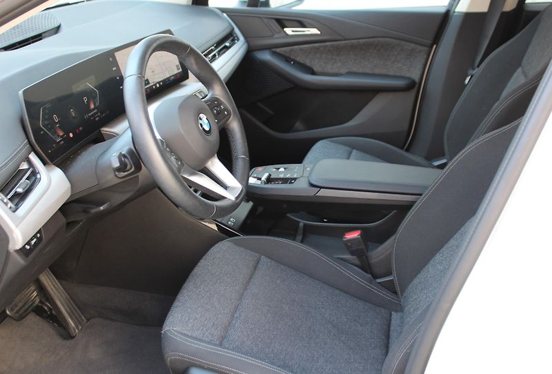 BMW Řada 2 218d, CZ - fotka 10 z 24