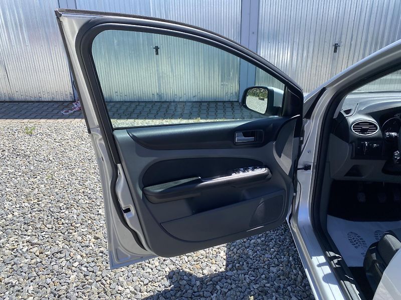 Ford Focus 1.6 TDCi 90PS KOMBI STK  - fotka 90 z 151